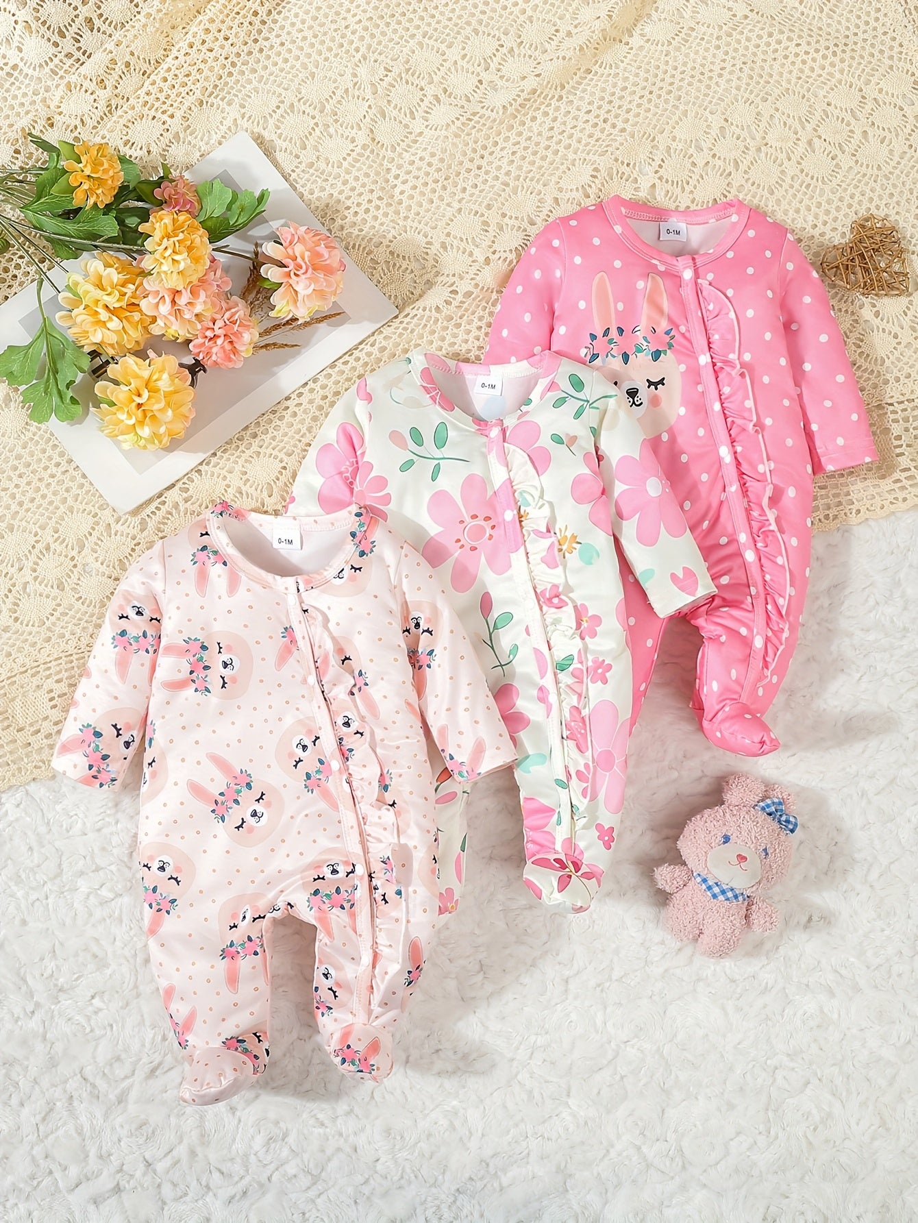 Luna & Lino Conjunto Bebê Menina – Kit 3 Peças com Romper, Macaquinho Floral e Shorts com Babado