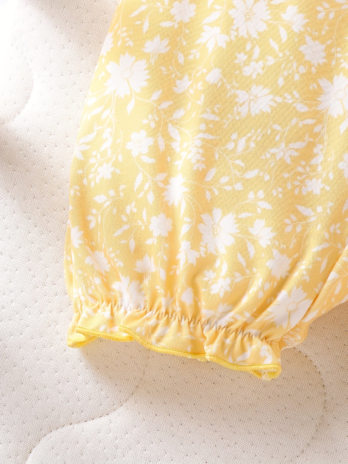 Luna & Lino Conjunto Cami Floral – Blusa Regata com Laço de Cabelo