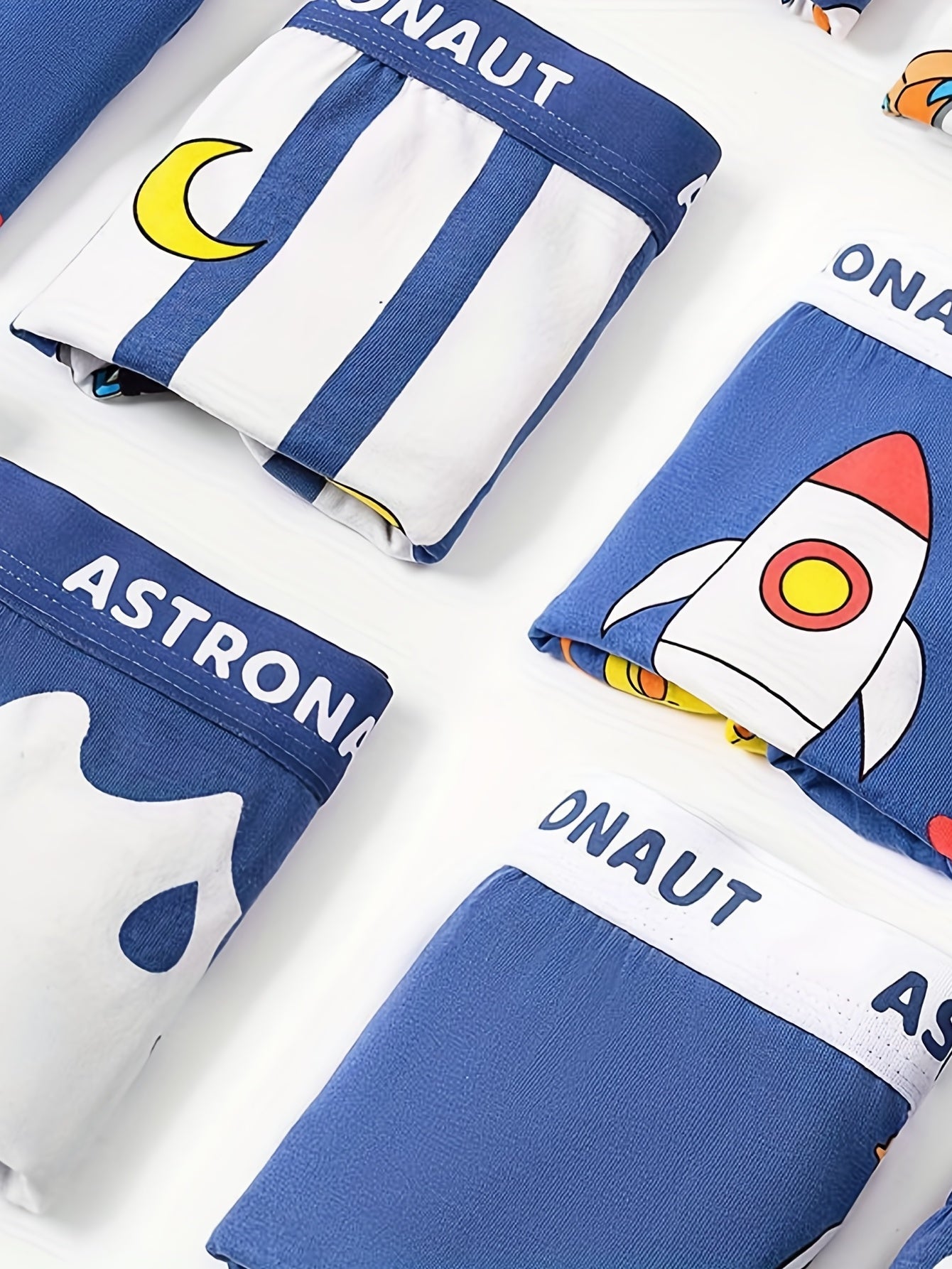 Luna & Lino Kit Cueca Infantil Menino – 4 Peças com Estampas Divertidas de Animais e Esportes