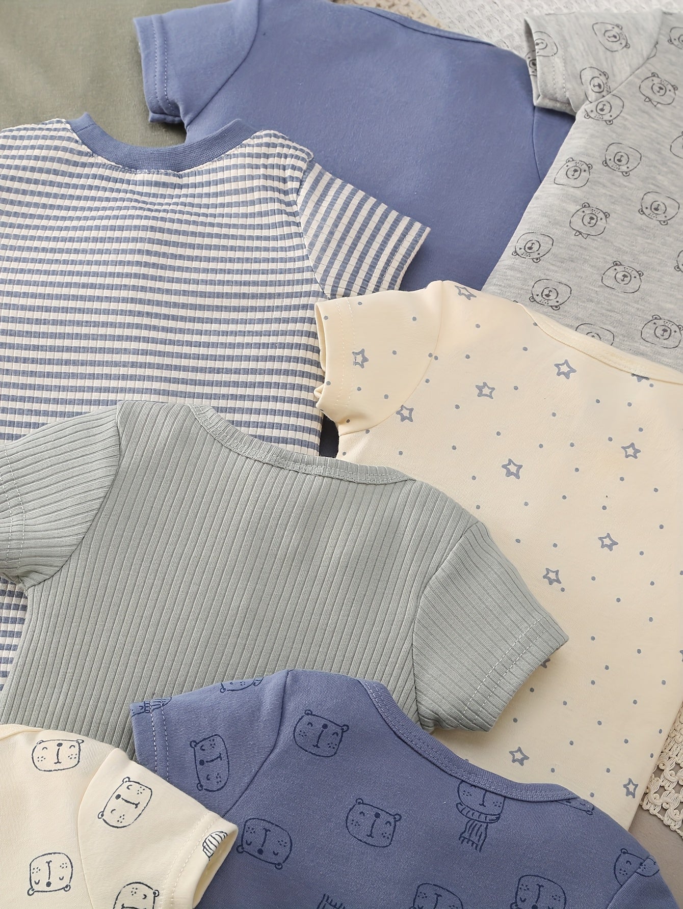 Luna & Lino Primeiro Guarda-Roupa do Bebê – Kit 8 Peças de Bodys Confortáveis e Estilosos