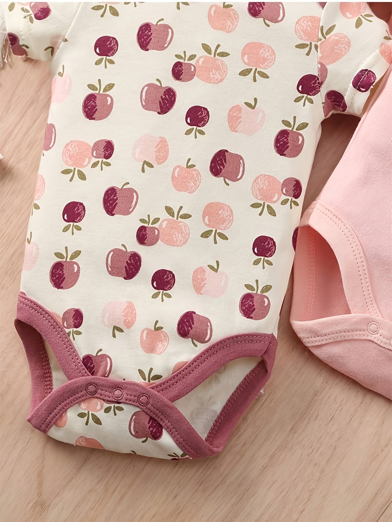 Luna & Lino Kit Body Bebê Apple Orchard – 4 Peças em Algodão com Estampa de Maçã